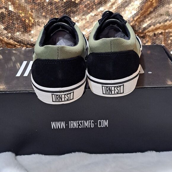 NIB Iron Fist Sneakers Kid Simsole - Picture 4 of 7